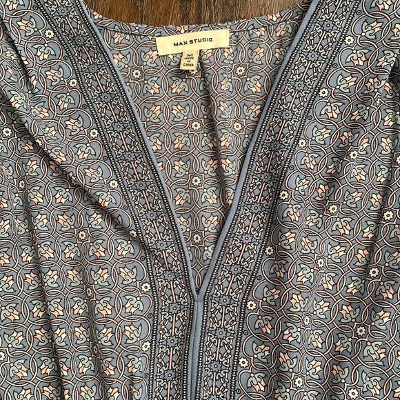 Max Studio Blouse - Sz M - Picture 2 of 3